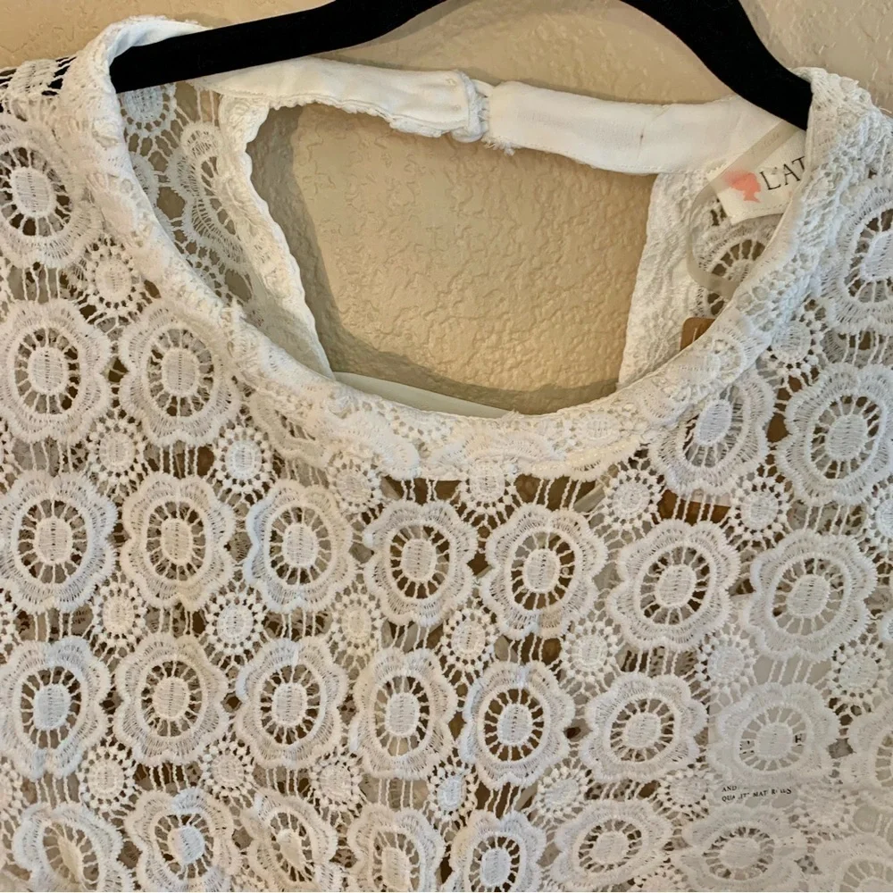 NWT L’Atiste Lace Crop Top Medium White Floral Crochet Design Lace-Up Back New - Picture 10 of 16